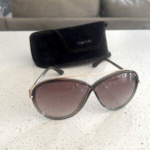 Tom ford sunglasses no scratches